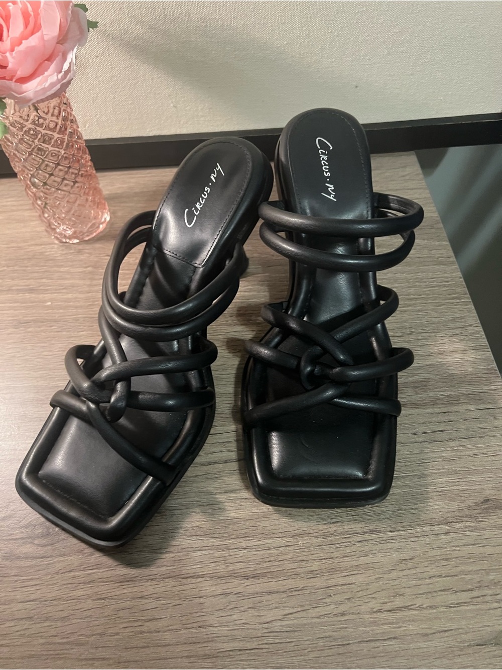 Circus by Sam Edelman Black Knotted Strap Square-Toe Heels - Picture 5 of 10
